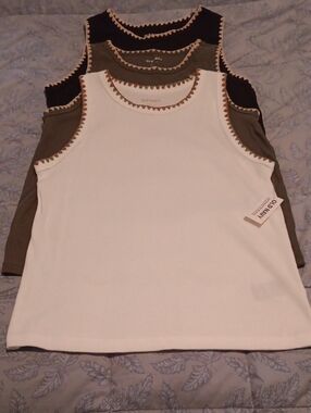 Old Navy White/Black/Olive Green Tank Tops w/ Crochet-Edge Trim Set of 3 Size L